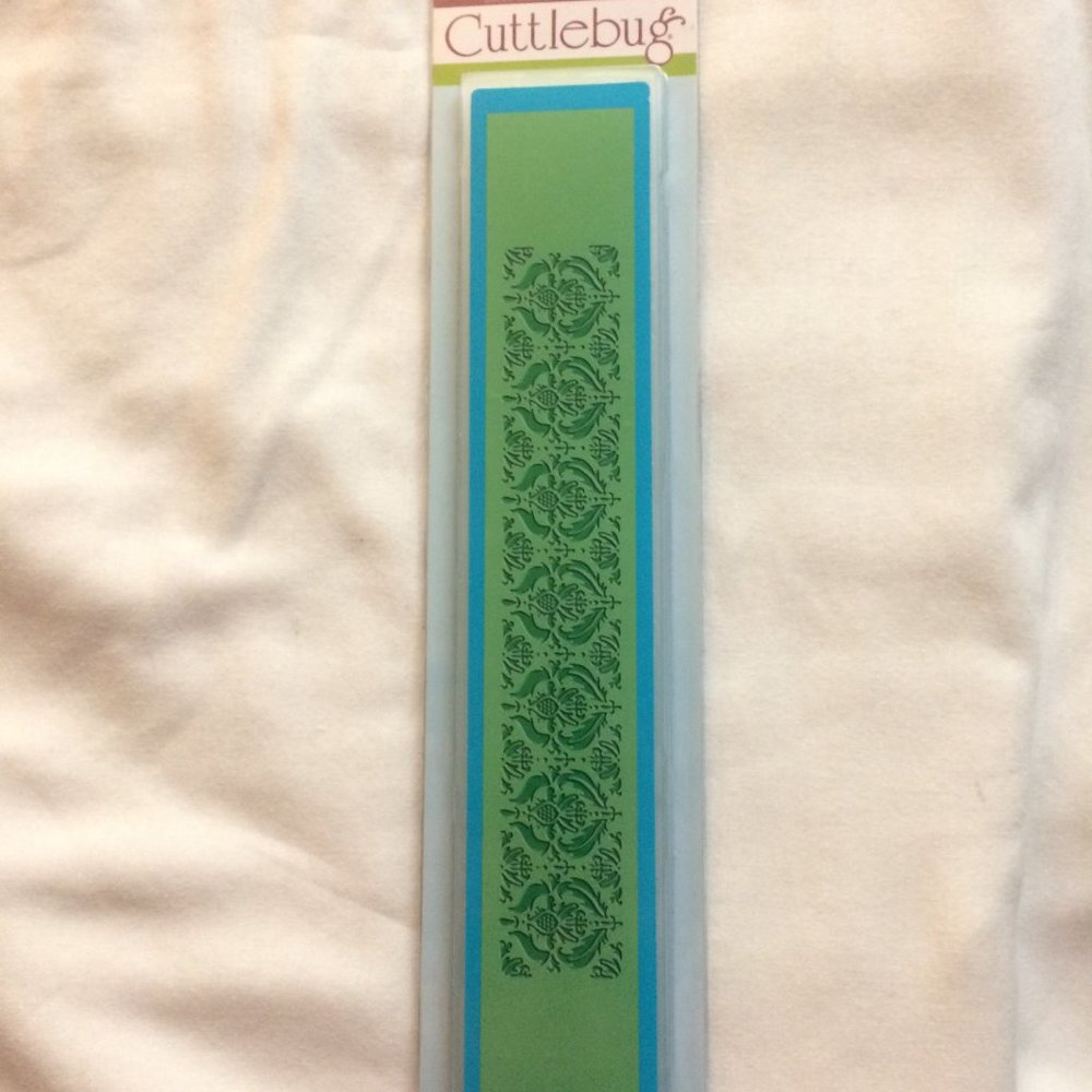 New ~ Cuttlebug ~ Sweet Chelsea ~ Embossing Border ~ #2001056